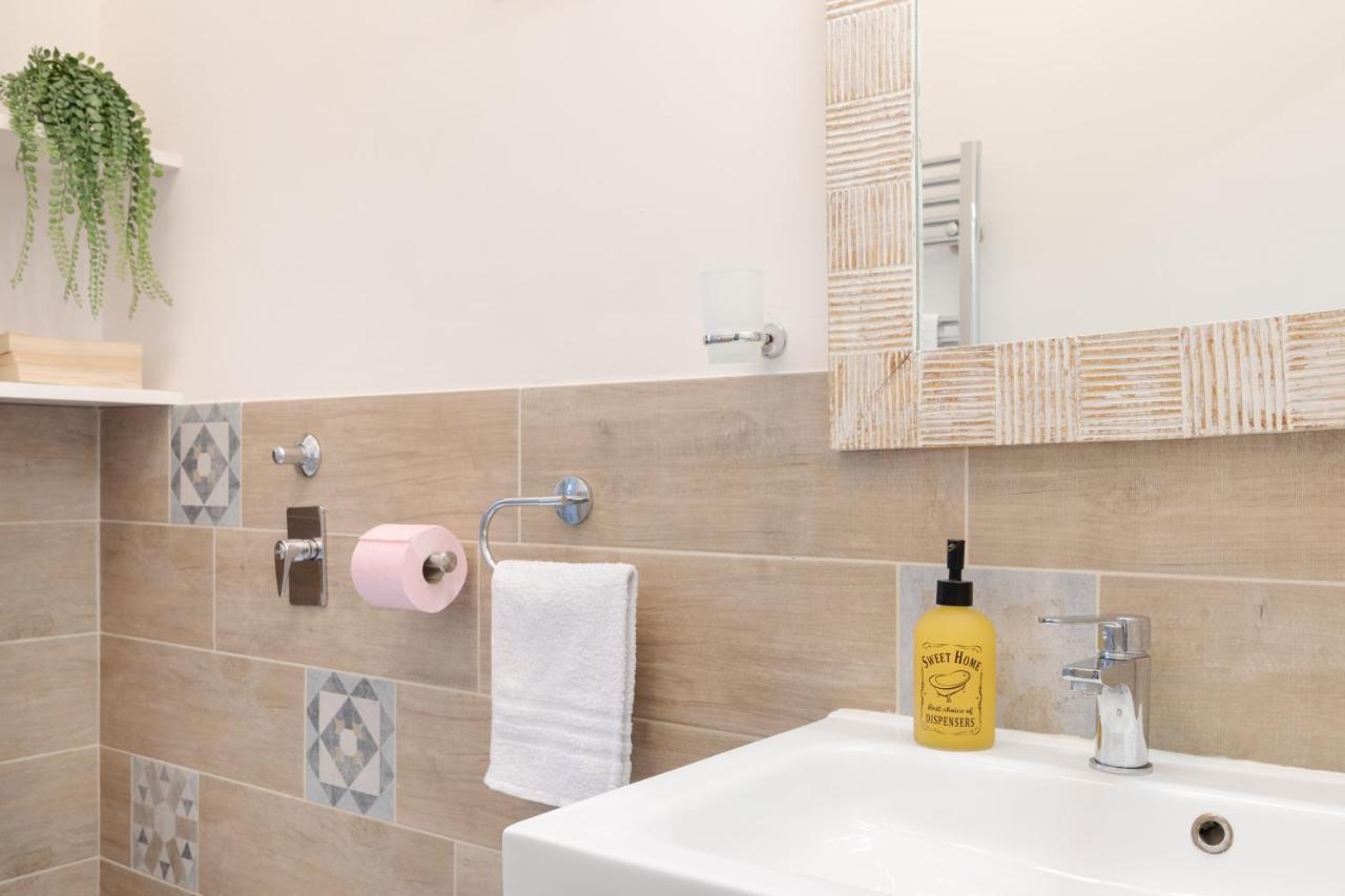 New! Milano - Flowers Home Cusano Milanino Ngoại thất bức ảnh